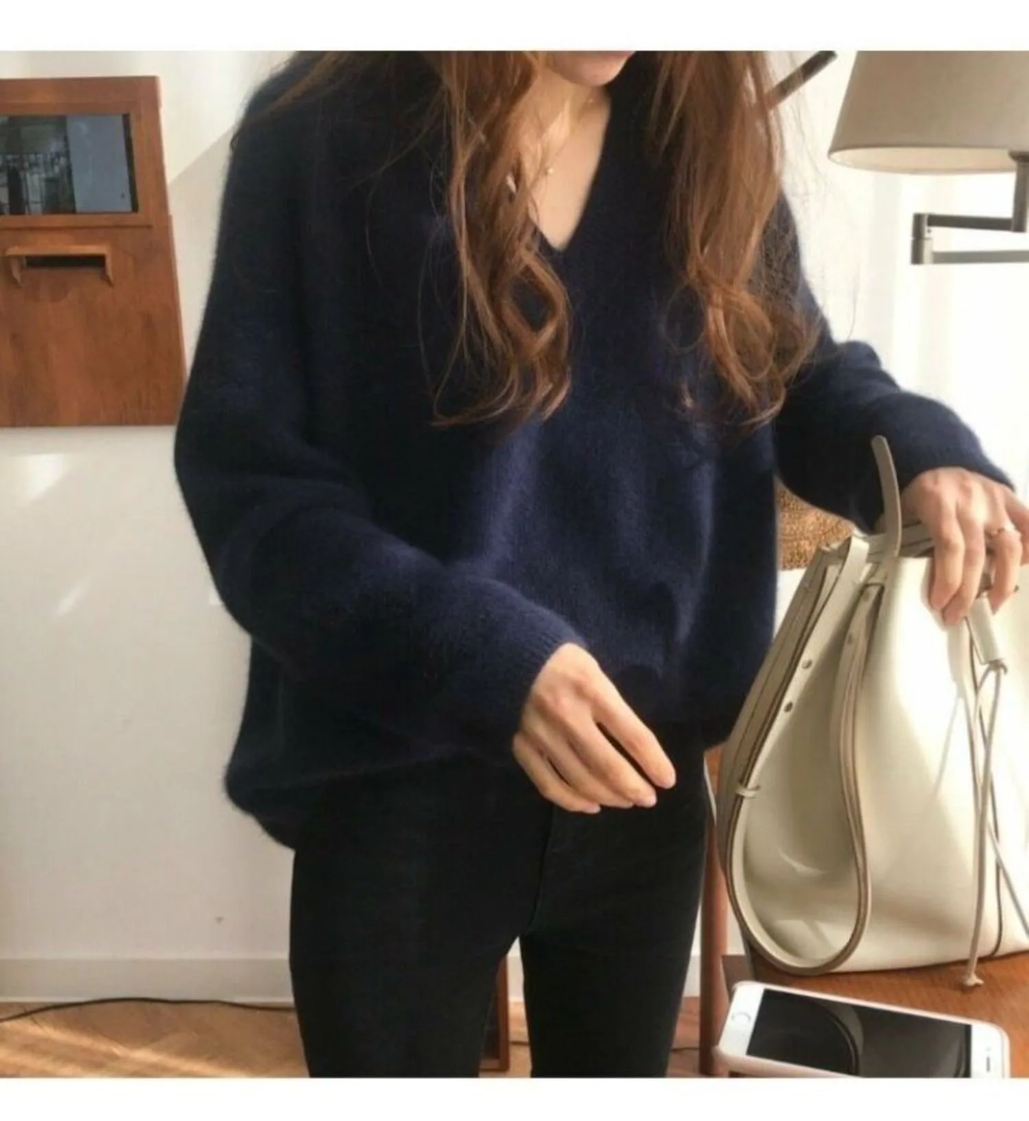 2022 autumn winter new Korean version of goat sweater V-neck simple short sweater loose languid lazy knit foundation sweater