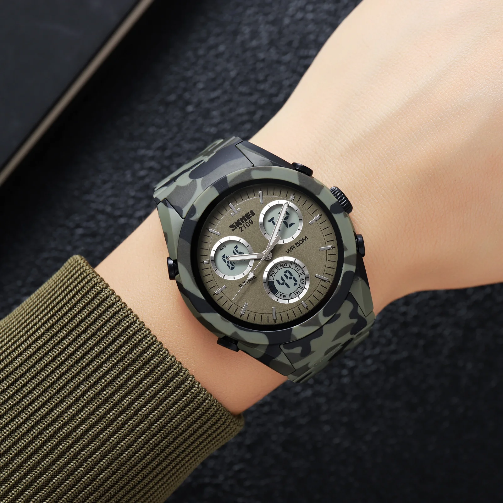 SKMEI Multifunctional 3 Time Military Camouflage Countdown Digital Wristwatch Sport Watches Mens 5Bar Waterproof Chrono Alarm