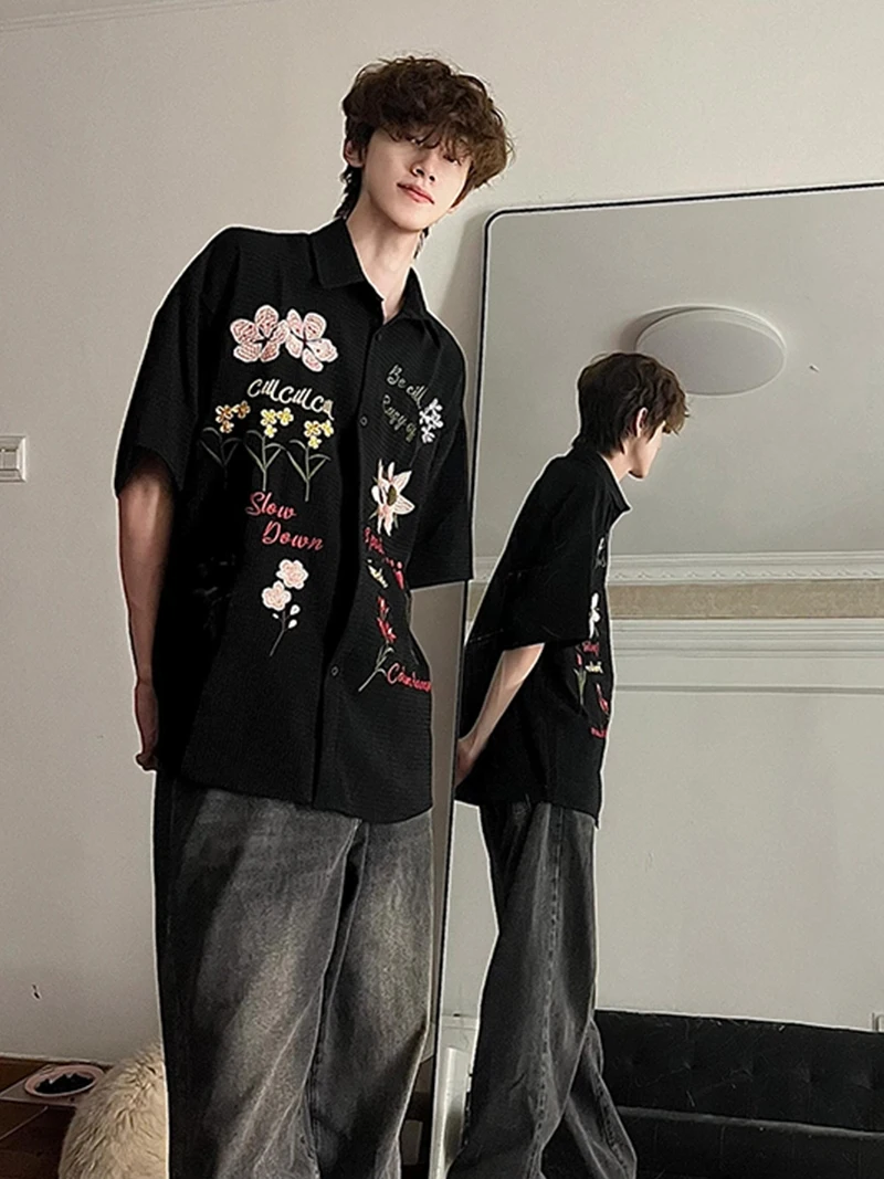 

Bla ort Sve irt Men's Summer Floral Embroidery Design American Trendy Brand Haome irt Jaet Loose Fit Youth