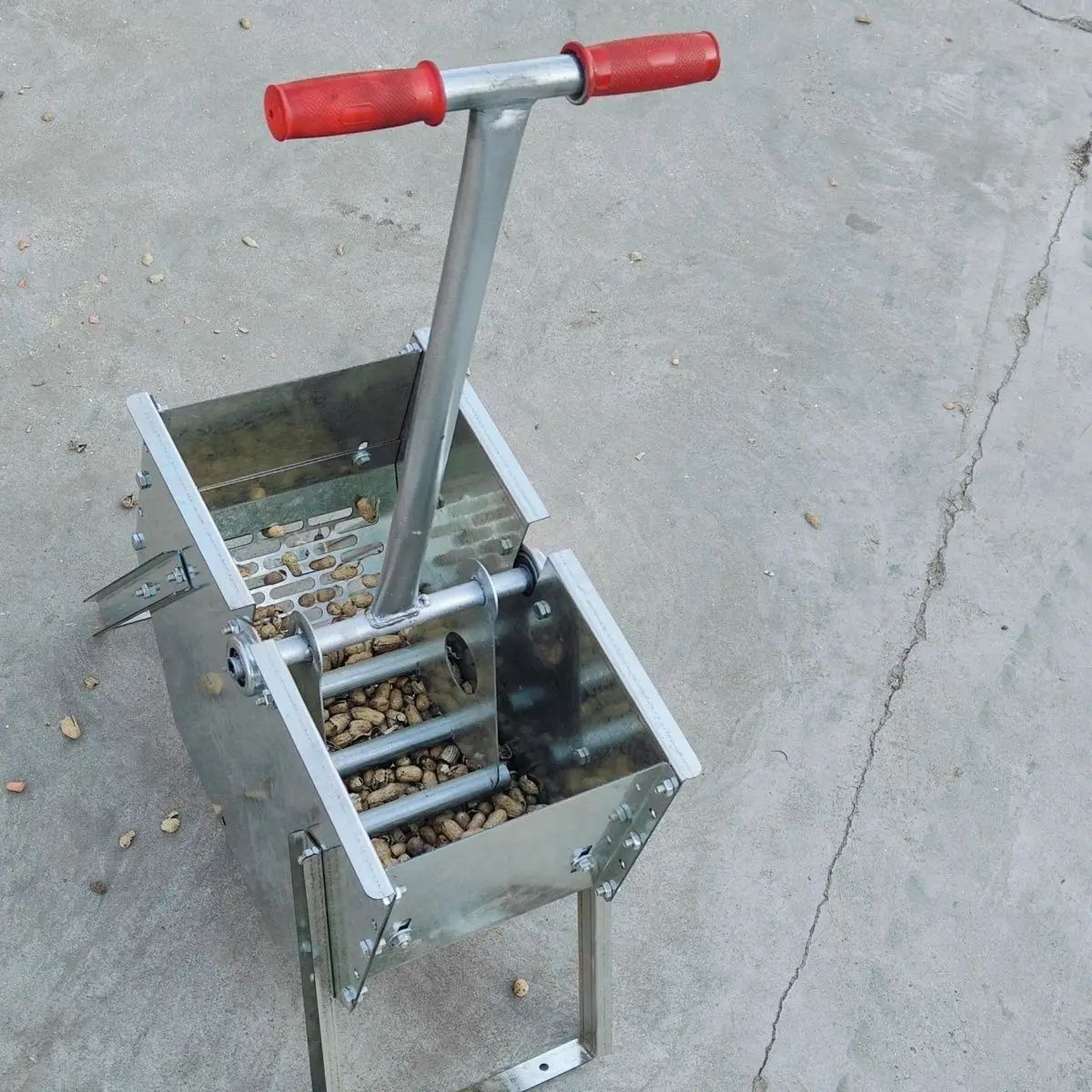 Premium Fruit Picker New Hand-cranked Shelled Peanut Seed Peeling Hand-cranked Small Manual Garden Hand Tools