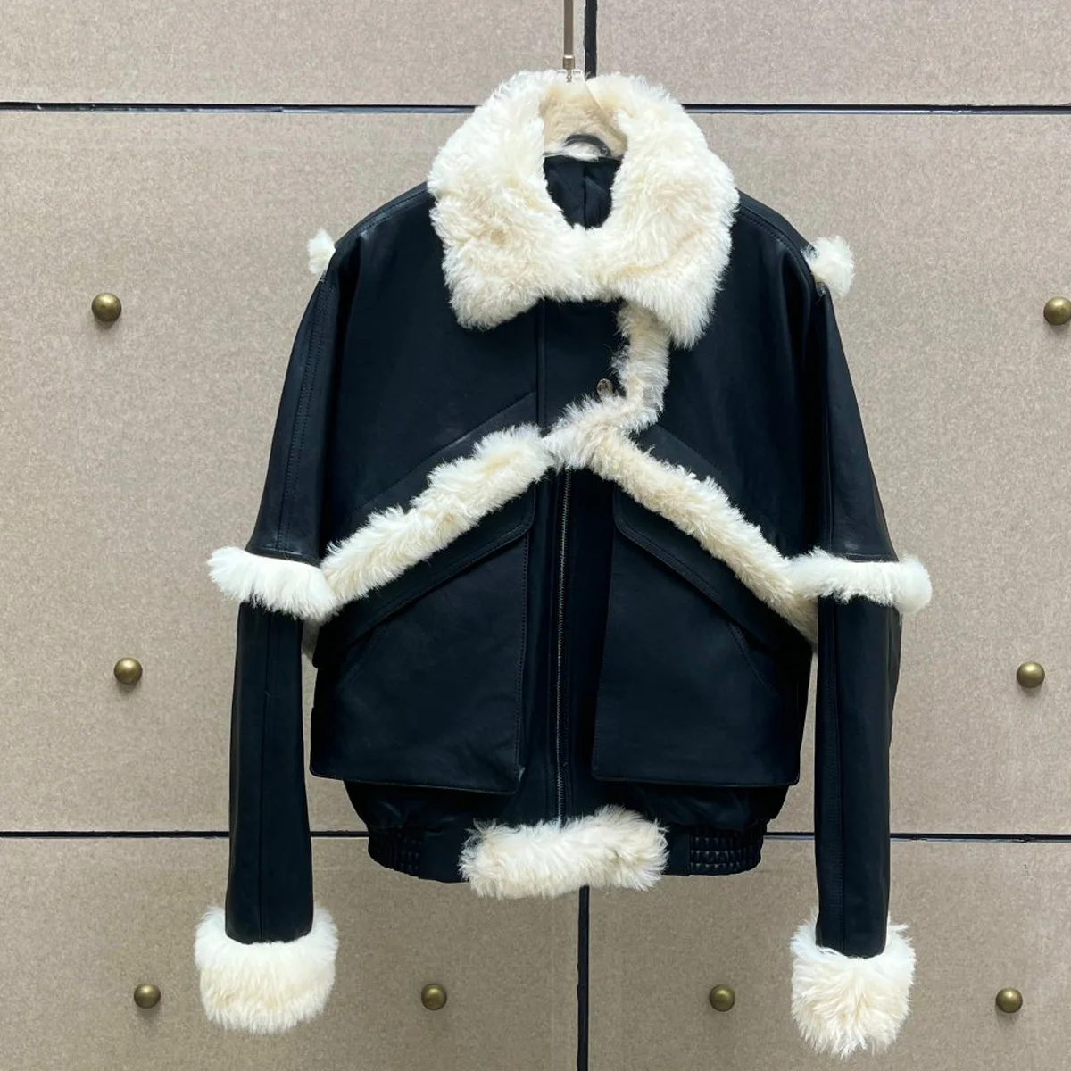 High Quality Women Black Cropped Jacket, Turn-down Collar With Fluffy Trim, Elastic Hem Winter Warm Biker Outerwear
