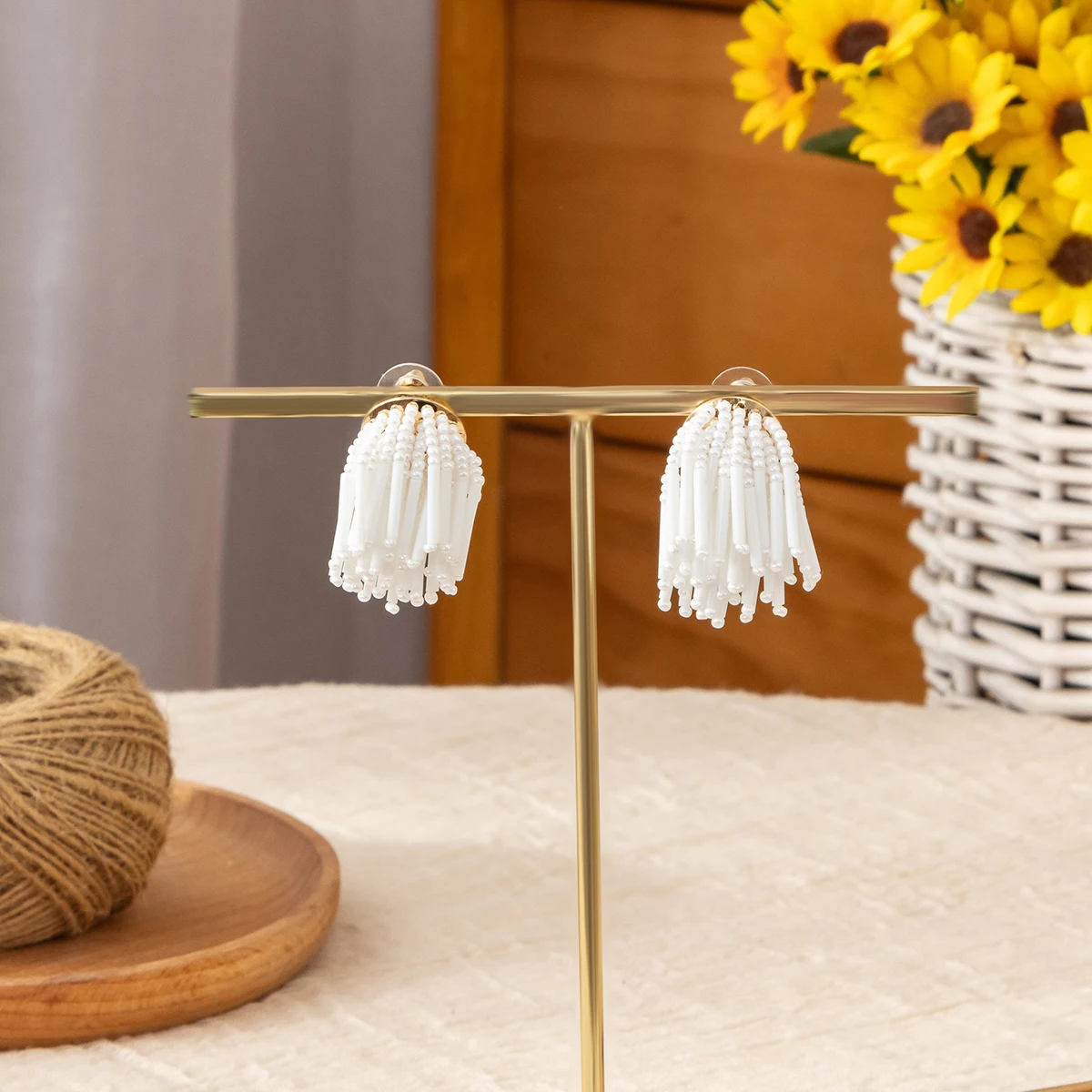 

Arabian Elegant Earrings, Hand-Beaded Silver Needle Tassel Design Luxury Delicate Jewelry for Banquet Party Vacation