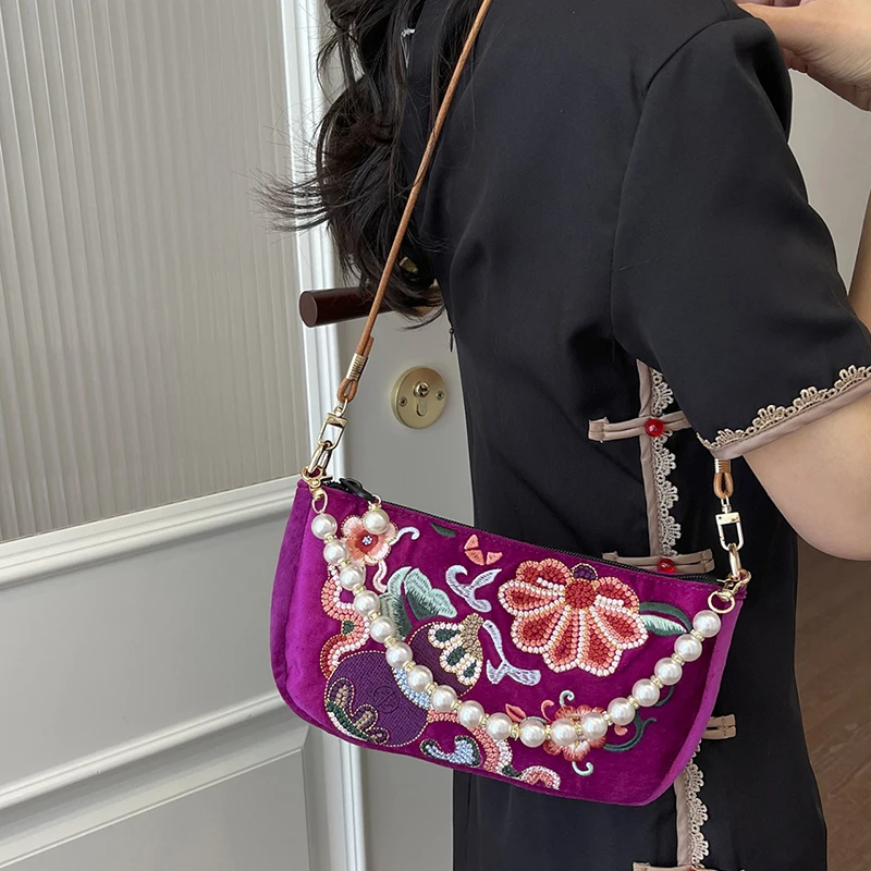 Chinesische Umhängetasche mit Blumenstickerei, Damen-Schultertasche, Handtasche mit Perlenhenkel, Vintage-Geldbörse im ethnischen Hanfu-Stil – Detail 17