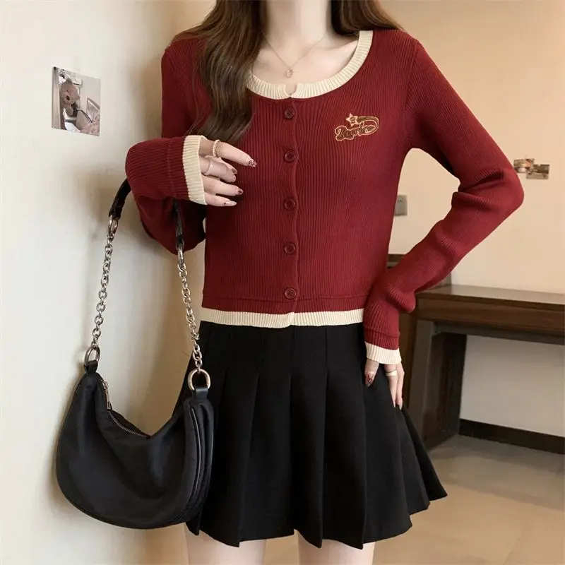 

Embroidered Square Collar Long-sleeved Jacket for Women 2025 New Autumn Winter Design Short Knitted Cardigan Top