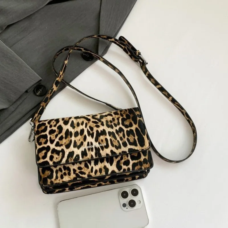 Women's One Shoulder Crossbody Bag Handheld Underarm Bag New Leopard Pattern Fashion Versatile High Quality Trendy  Personalized