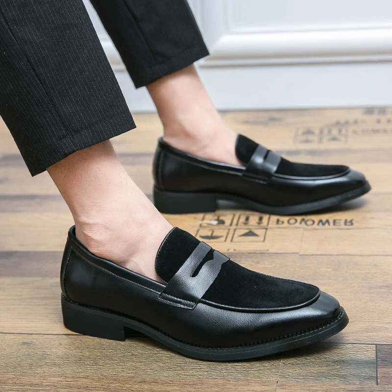 Size 38-48 Men Casual Fashionable Loafers Black Blue Matte Casual Comfortable Small Leather Shoes for Business Banquets Men