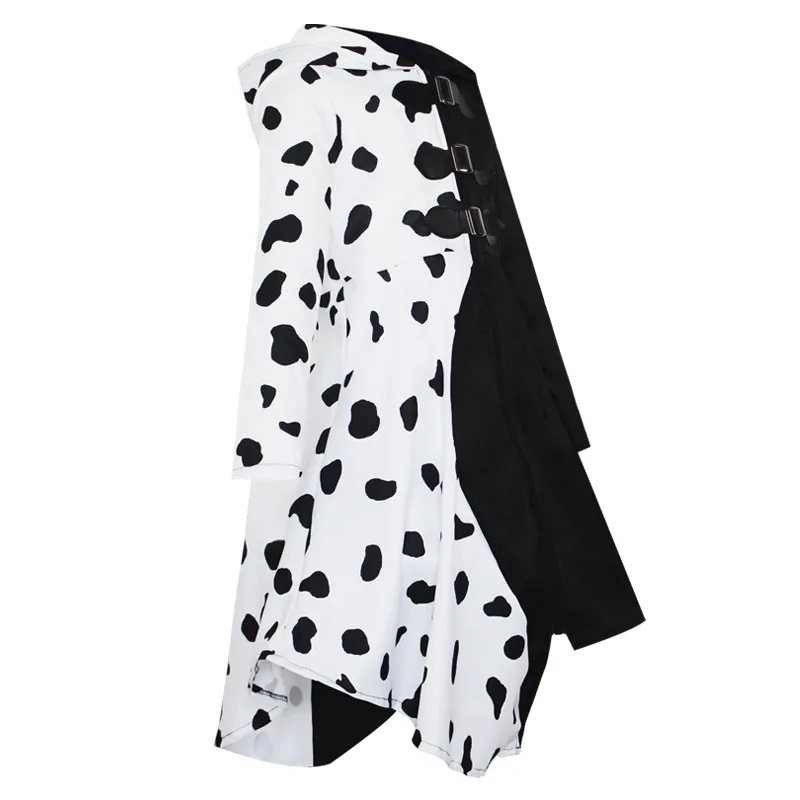 101 Dalmatians: Cosplay Costume Of The Villainous Cruella De Vil In Black And White