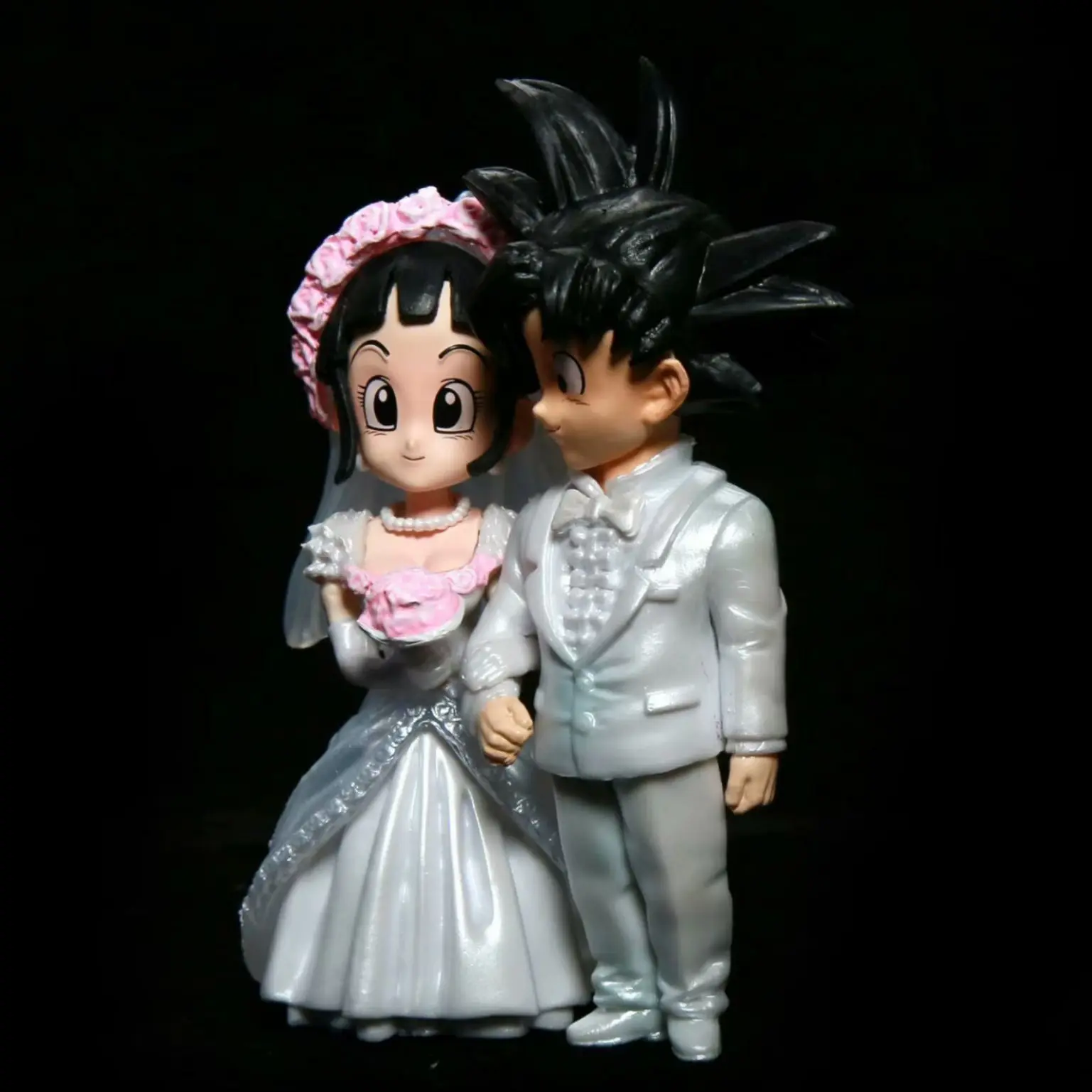 DRAGON BALL Son Goku Chichi wedding Action Figure Student Cake Figures gift toy