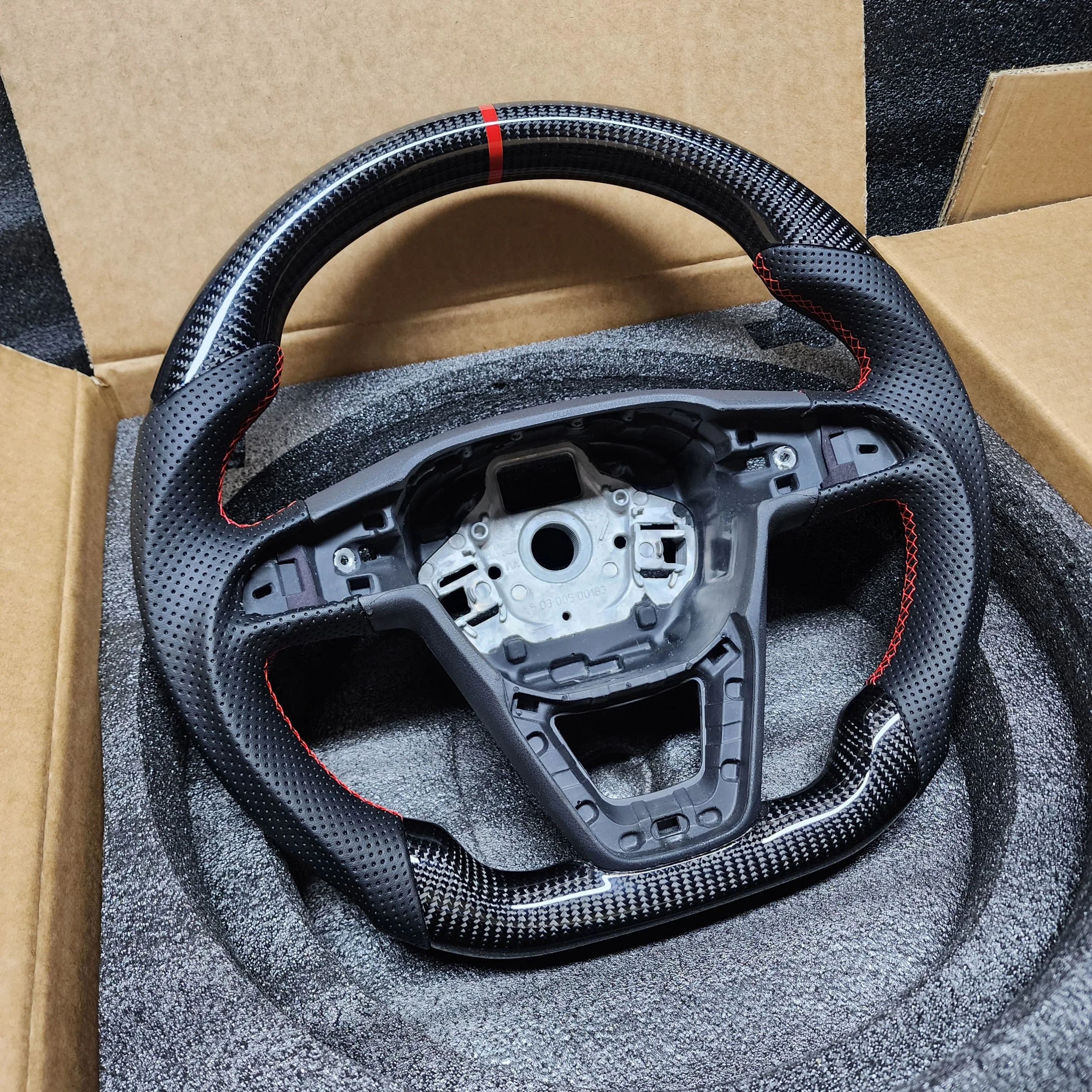 Japan Toray Carbon Fiber Steering Wheel With Perforated Leather For SEAT Leon FR Cupra 5F MK3 Ibiza FR 6F 2013-2020