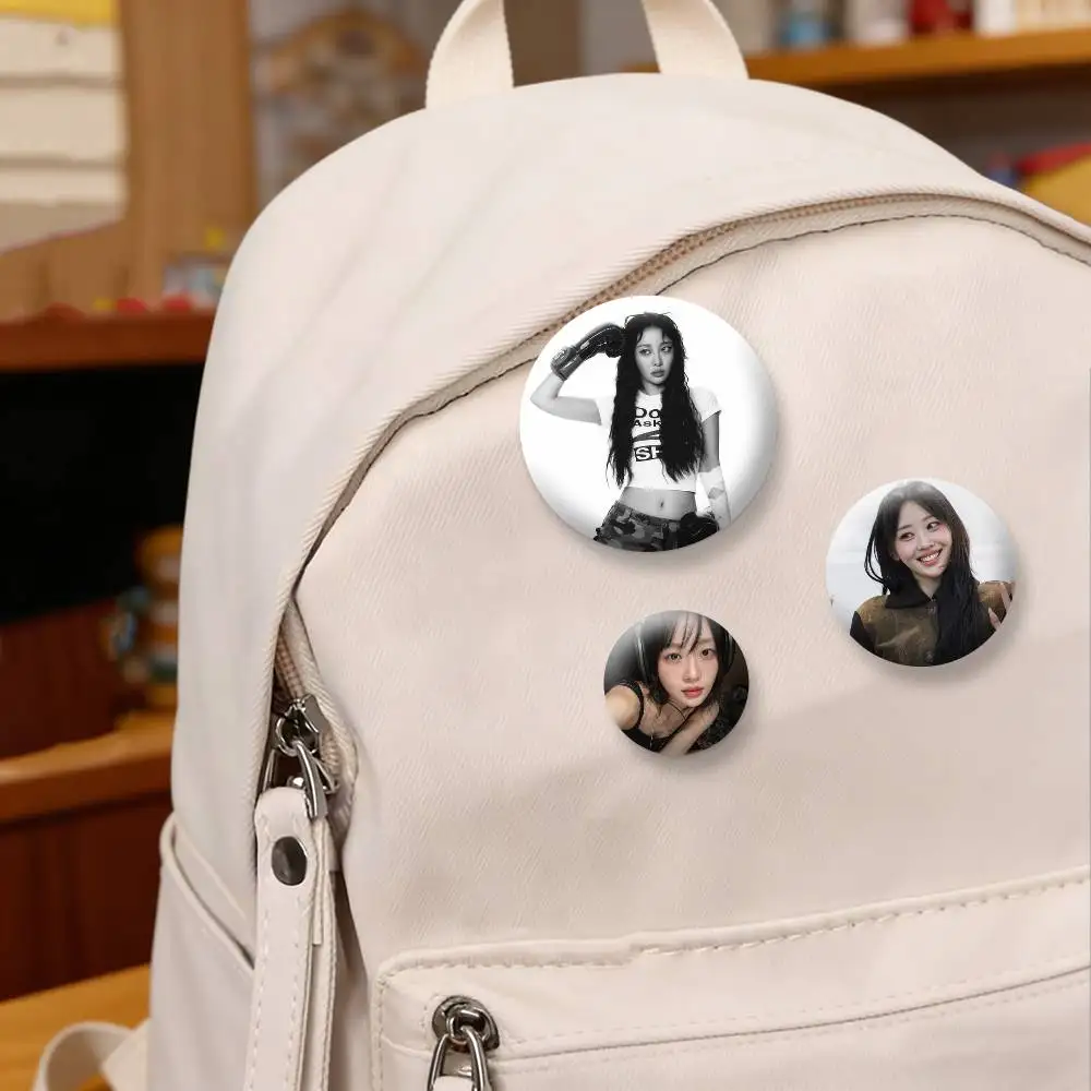 YVES  Album Cover Yyxy LOONA Kawaii Brooches Cartoon Badge Pins Backpack Hat Accessories Friend Gift
