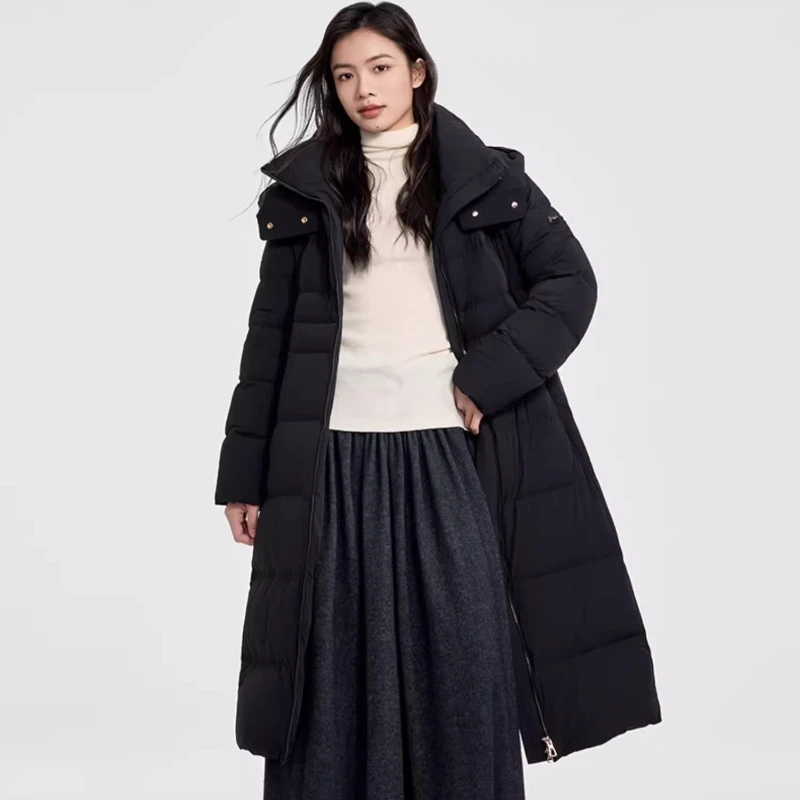 Piumino lungo Chericom Cappuccio attaccato Cerniera frontale bidirezionale Polsini elastici antivento Cintura definita in vita Leggero Y309737Y