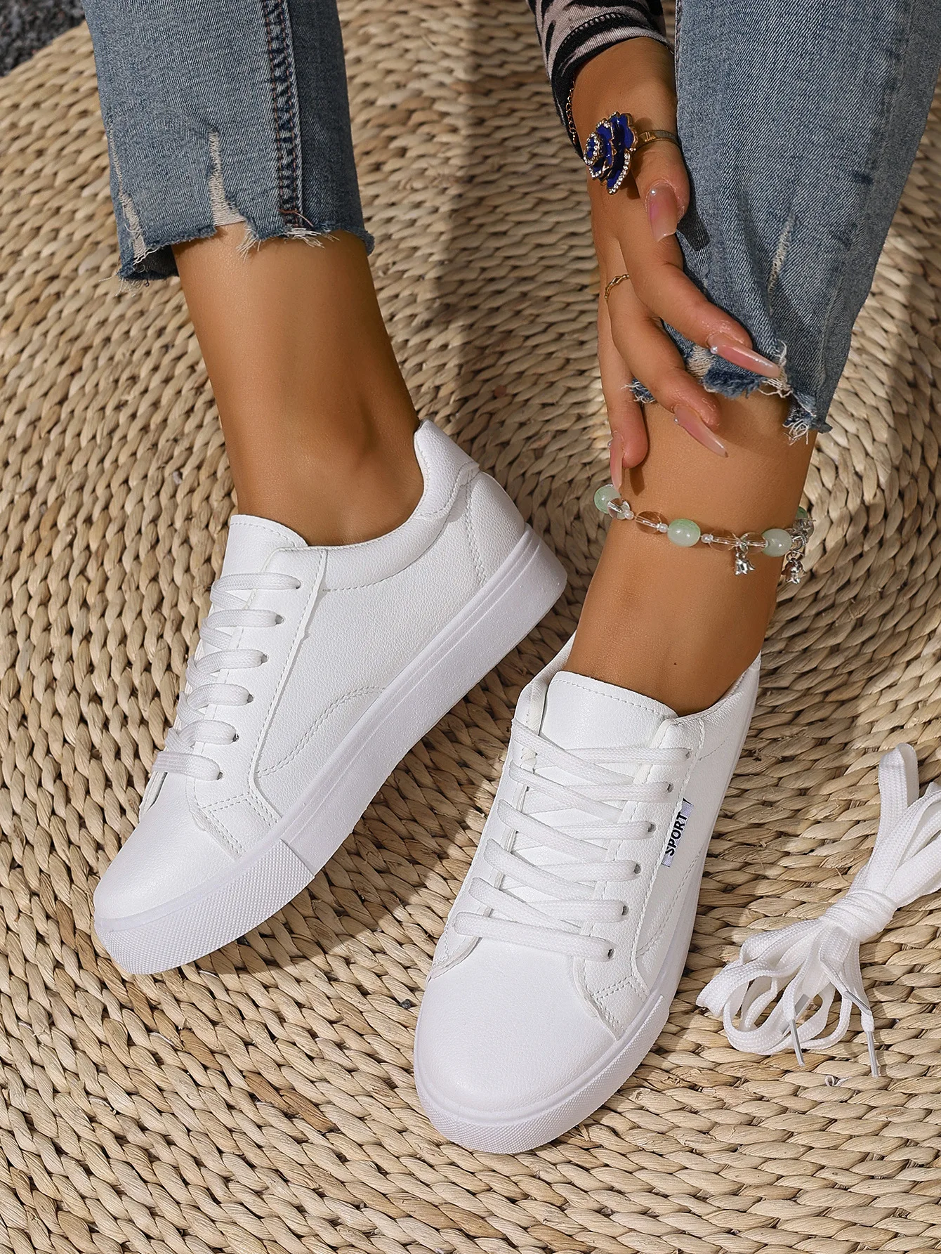Flache weiße Schuhe für Damen, Frühling und Herbst, Sneakers aus Leder, modische Freizeitschuhe mit Schnürung, Studenten-College-Stil, Board-Schuhe für Frauen. – Detail 13