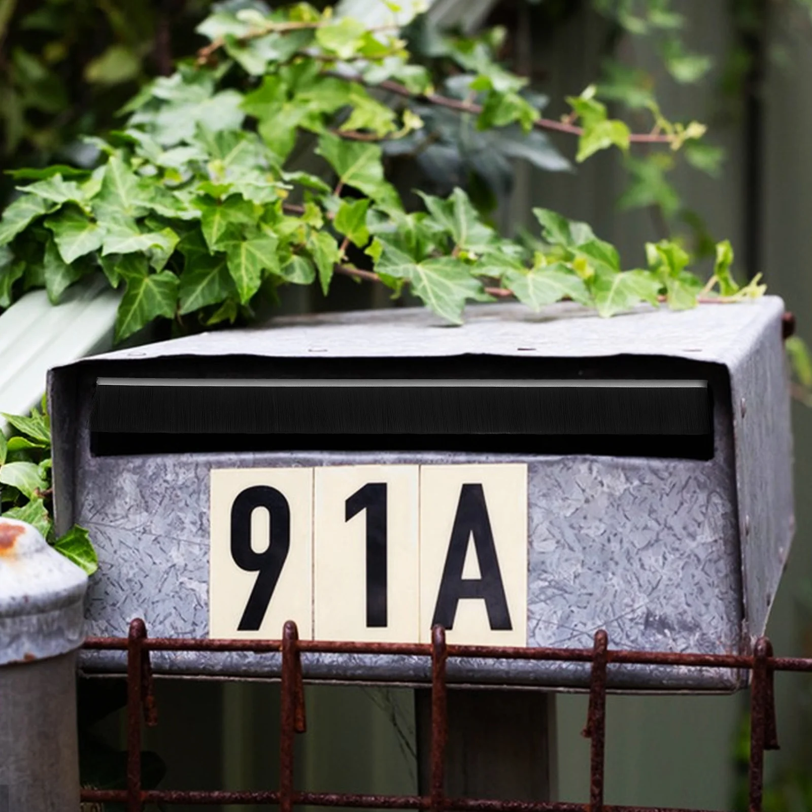 

2Pcs Mailbox Cover Brush Nylon Seal Strip Dustproof Waterproof Cleaning Brush for Home Office Letter Box Maintenance