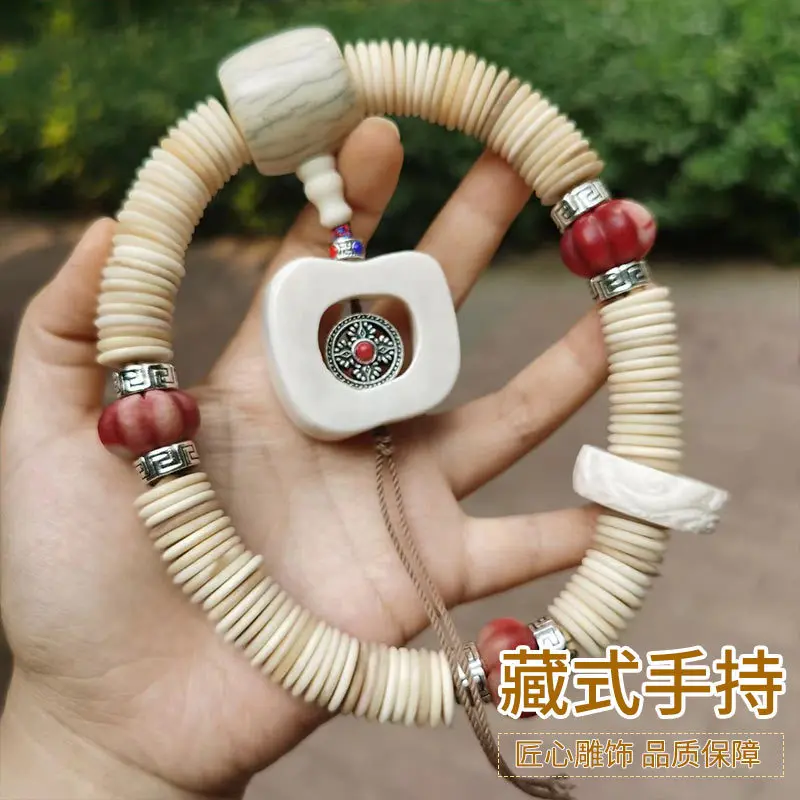 

Tibetan-handheld 17mm flat beads with two-cake pendant Shri chitipati flexible ring ethnic style bracelet wholesa