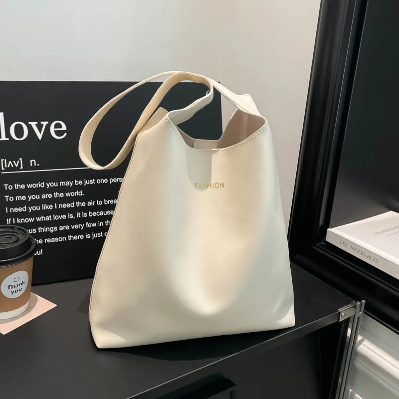 

New Spring Vintage Shoulder Bag Large Capacity Women Tote Bag Fashion Commuter Comfortable and Versatile Texture Storage Bags