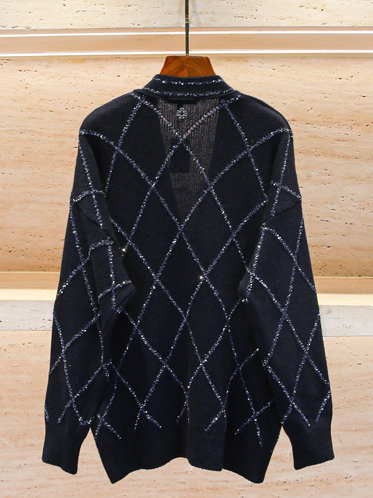 M Home South Oil High End Wanita Musim Dingin Desain V Ne Glitter Kotak-kotak Longgar Rajutan Kardigan Terbuka Pakaian Luar Ele Commute Sle