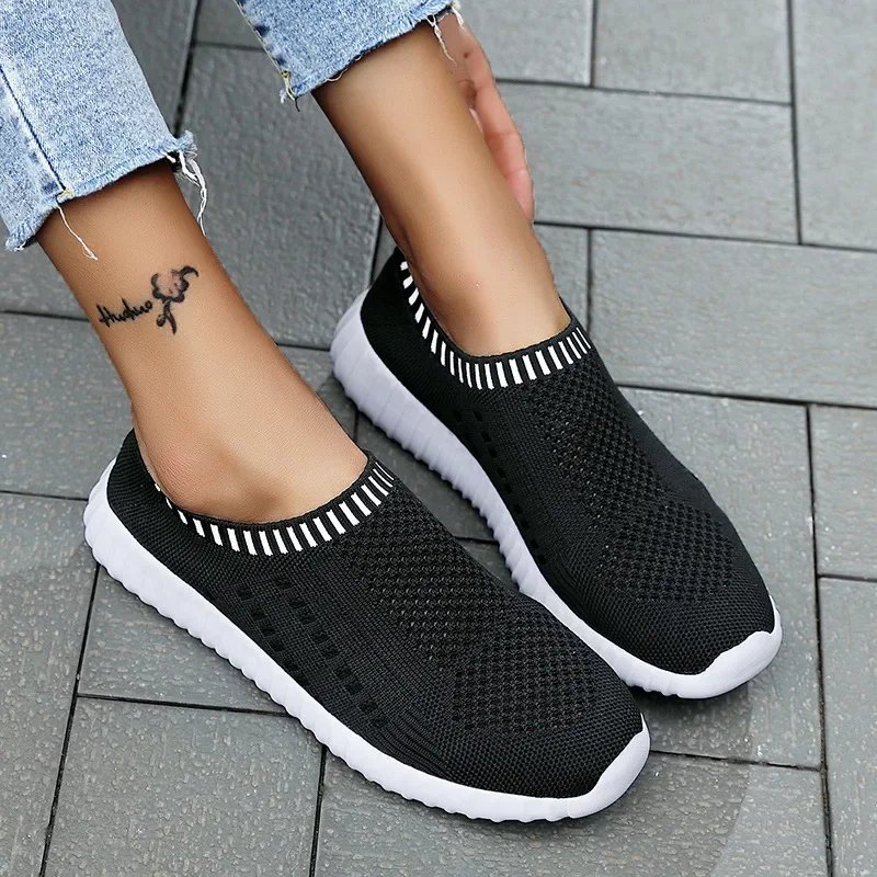 Women Shoes Fashion Breathable Mesh Sneakers casual sneakers Slip On Women Flats Loafers Fashion Vulcanize Shoes