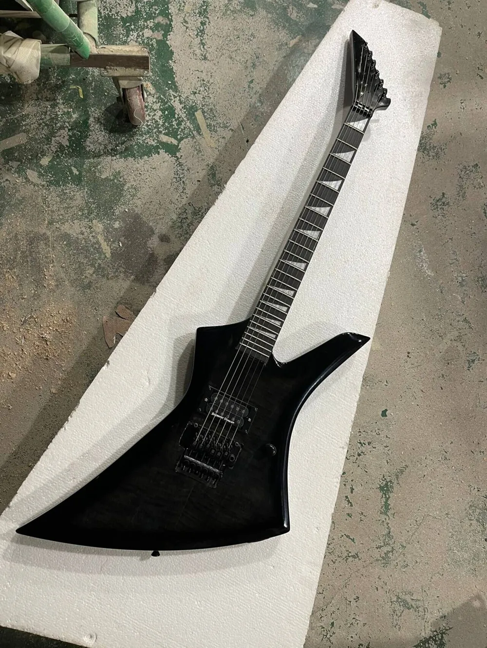 Grey Body Electric Guitar with Rosewood Fretboard,Black Hardware,Provide customized service