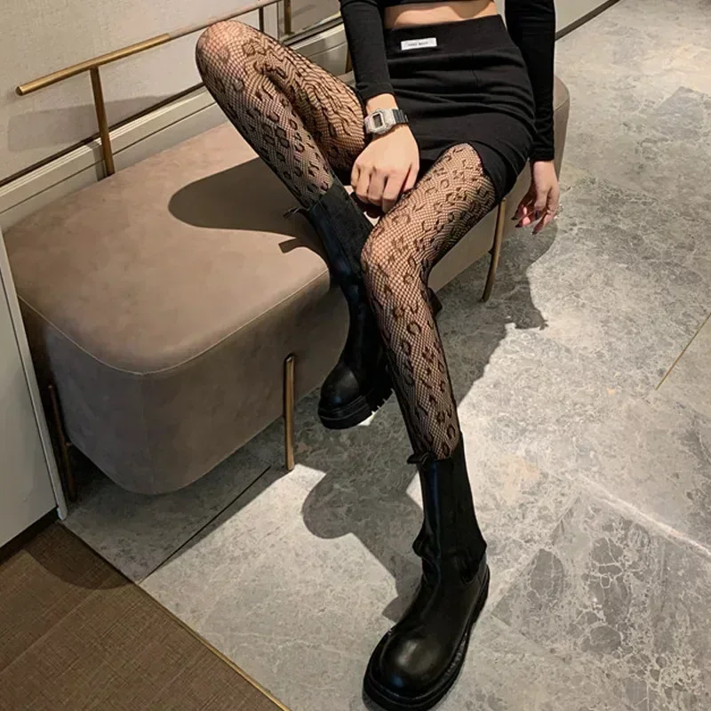 Mulheres apertadas moda meias senhora de alta qualidade carta design luxo meia-calça sexy fishnet malha bordado email kawaii meias