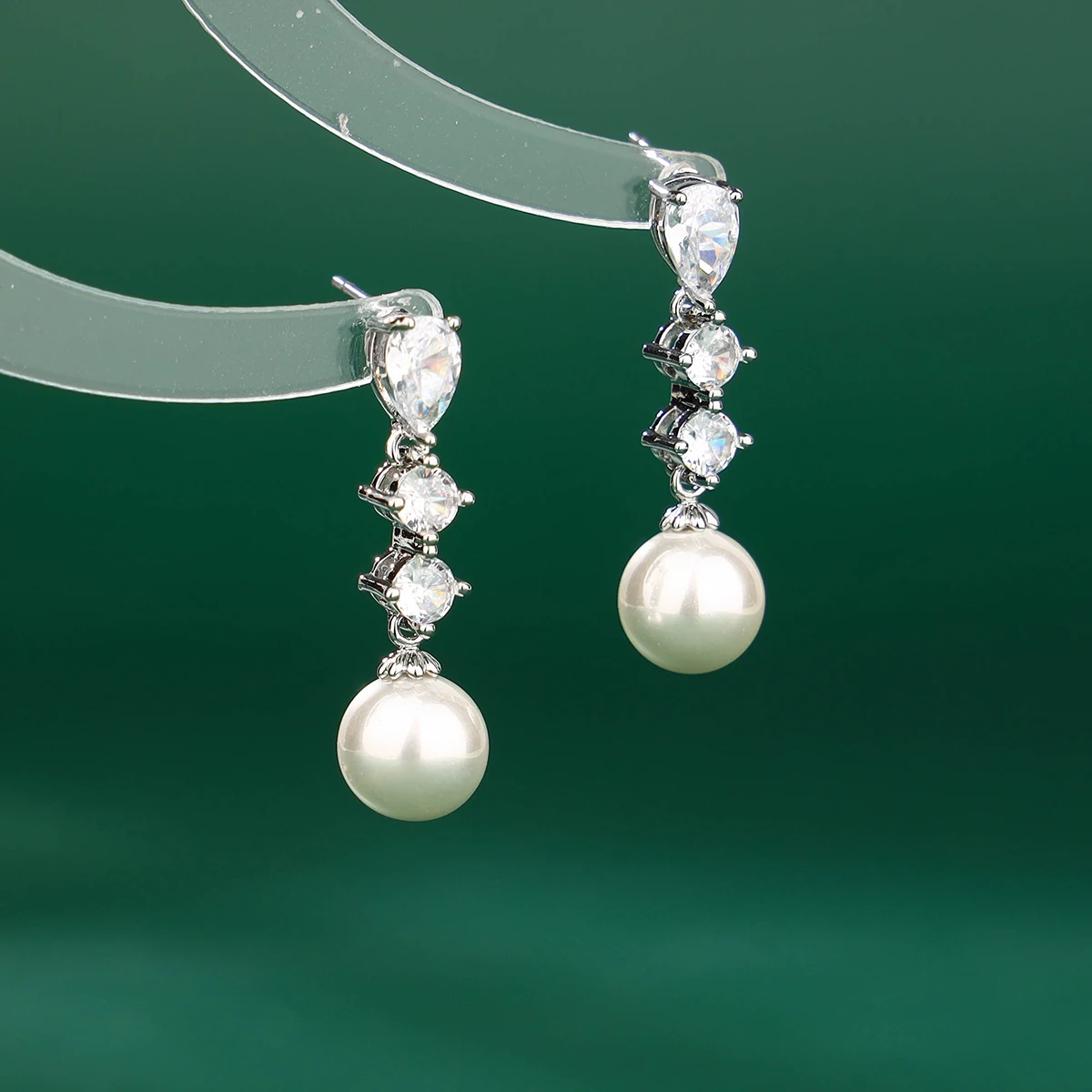 Elegant Tear Drop Cubic Pearl Earring for Bridesmaid