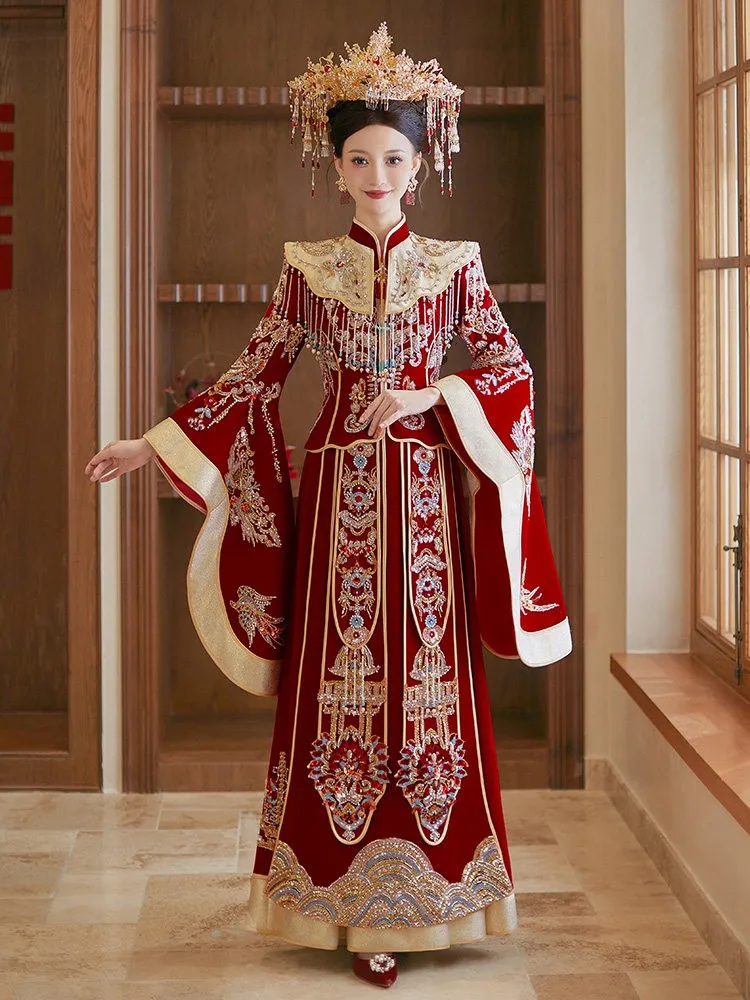 

Новое свадебное платье в китайском стиле, идеальное для торжественного поднятия бокалов.