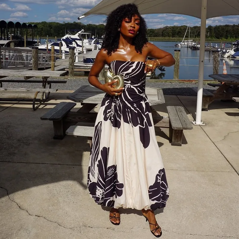 Robe longue plissée trapèze sans bretelles, col en V, sans manches, dos nu, à imprimé floral noir et blanc pour femmes