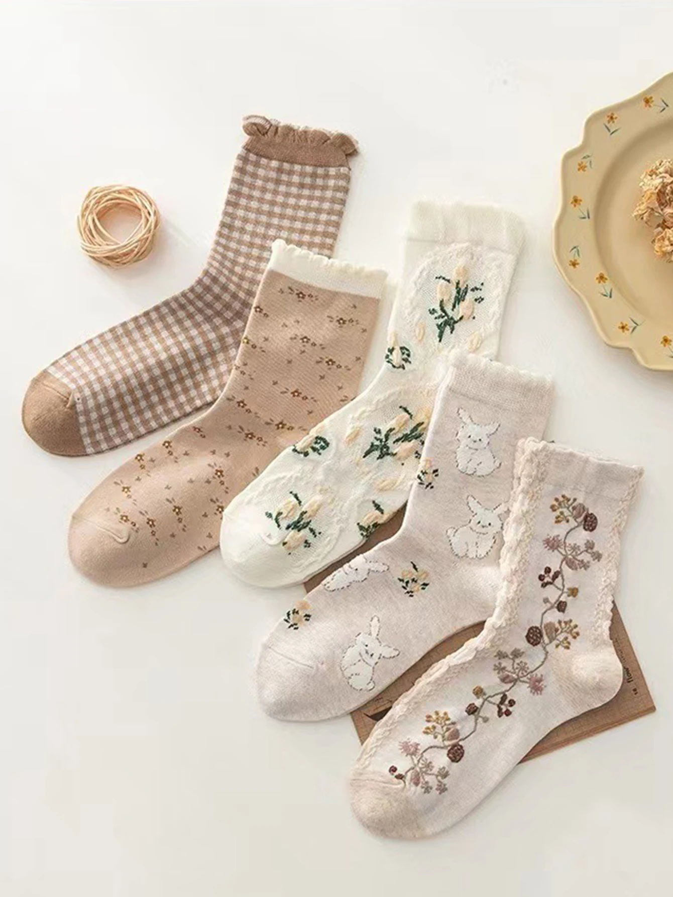 

5 пар носков, женские весенне-осенние трубчатые носки в стиле литературы и искусства, японские осенне-зимние утолщенные модные носки в стиле ретро для девочек