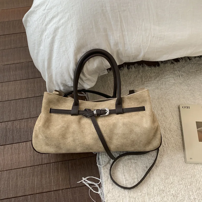 

Компактная сумка-тоут в стиле Archival 2025, многосторонняя трансформируемая верхняя ручка и кошелек через плечо для женщин, дневная текстурированная веганская кожа