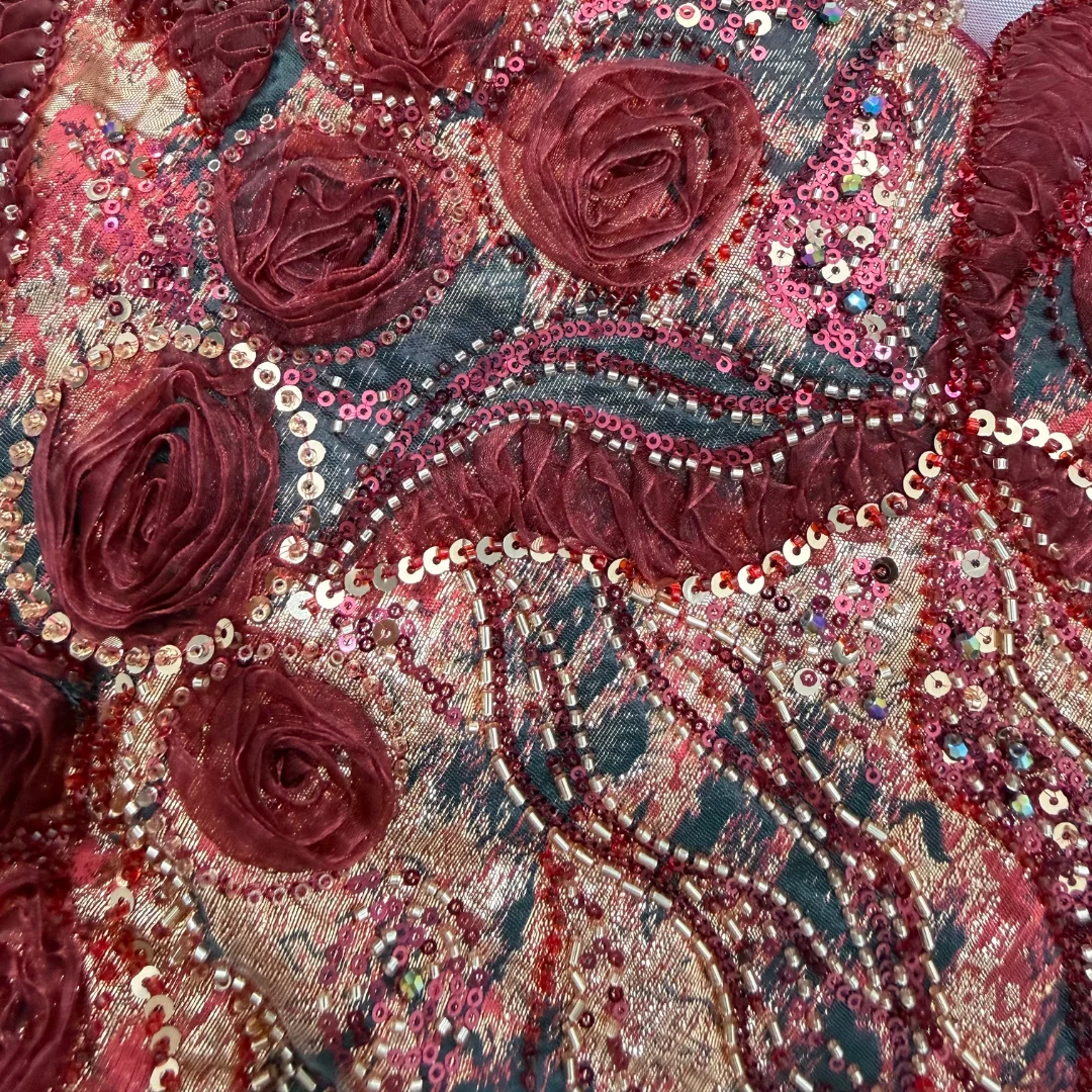 

Lastest Floral Wave Lace Sequins Beaded Embroidery French Mesh Tulle High Quality Fabric For Dance Party Wedding Dress Sewing