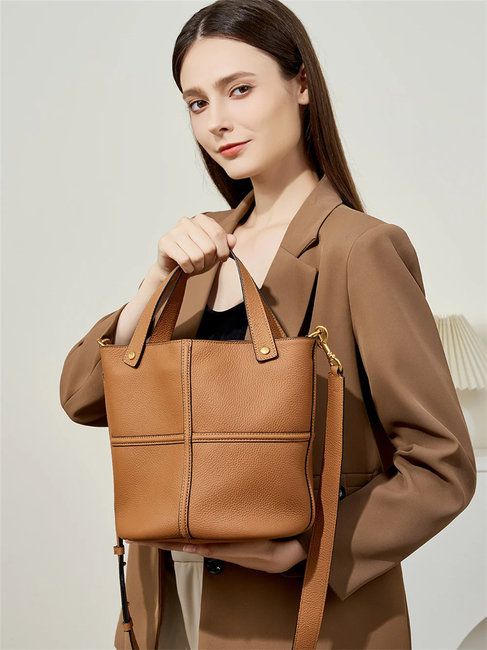 

Unique texture new cowhide commuting high-capacity bucket bag elegant single shoulder diagonal cross bag