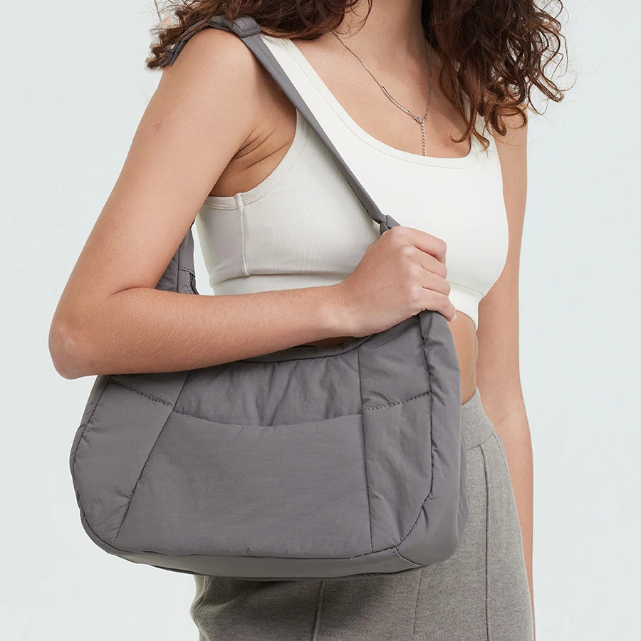 Borsa ascellare imbottita in Nylon Casual Designer borse a tracolla da donna semplici borsa a tracolla a mezza luna borse morbide 2023