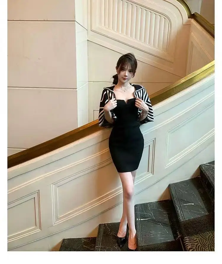 Real shot 2025 New Designer High-End Cape Cloak for Women, Niche Short Petite-Friendly Outerwear, Stylish Spring Autumn Jacket w