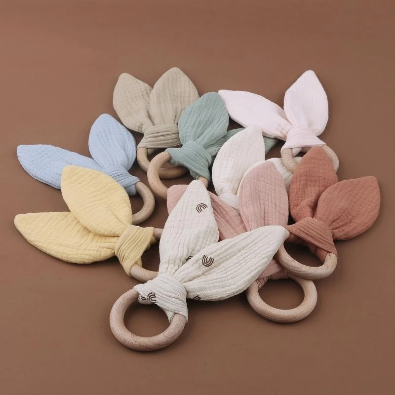 

J15U Wooden Baby Teether Cotton Cloth Teething Ring Rattle Toy