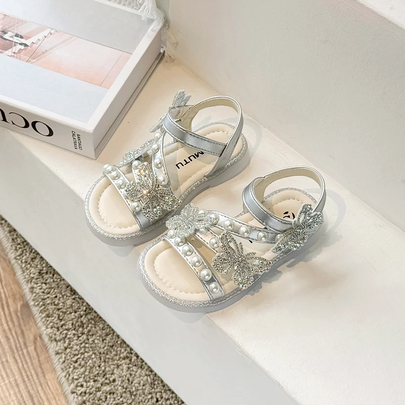 Girls Rhinestone Princess Sandals with Butterfly-knot Fashion Kids Pearls Gladiator Sandals Children Summer Beach Shoes 2024 New