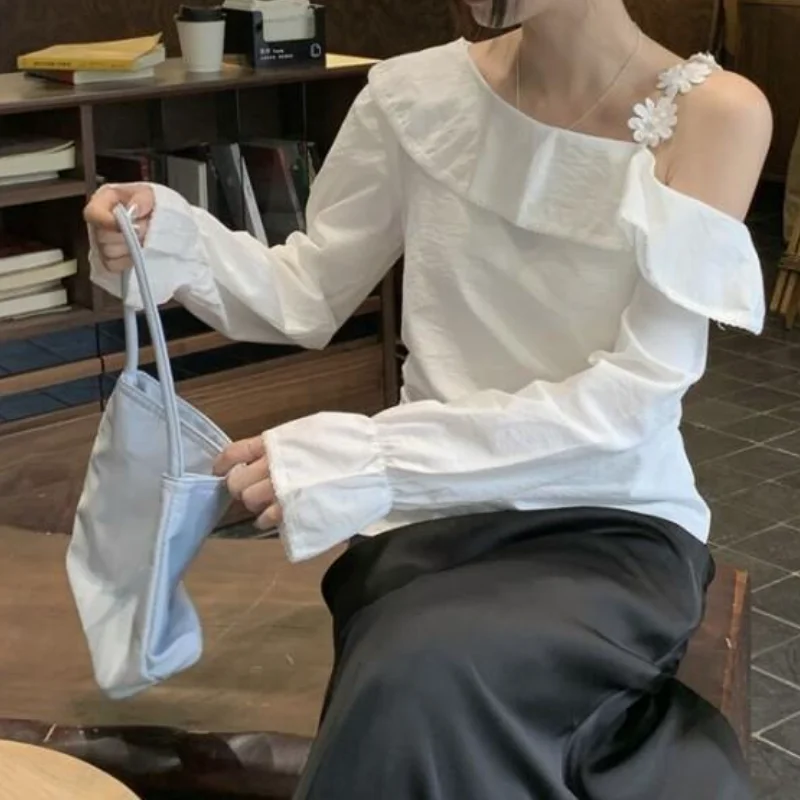 Camicia a maniche lunghe bianca stile delicato a maniche lunghe in pizzo francese Pendolarismo Primavera Nuovi abiti da donna Abbigliamento per lo shopping alla moda