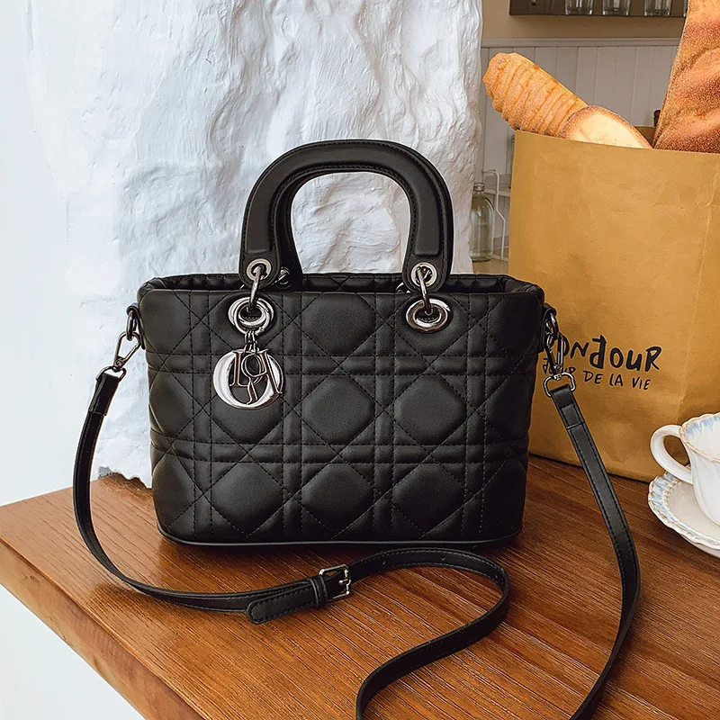 

​Designer Inspired 2025 Winter Bag, Women's Elegant Quilted Crossbody, Unique Embroidery Sling, Vintage​