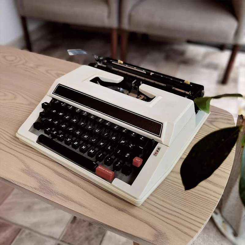 

Typewriter White English Mechanical 1980S Normal Use Retro Literature and Art