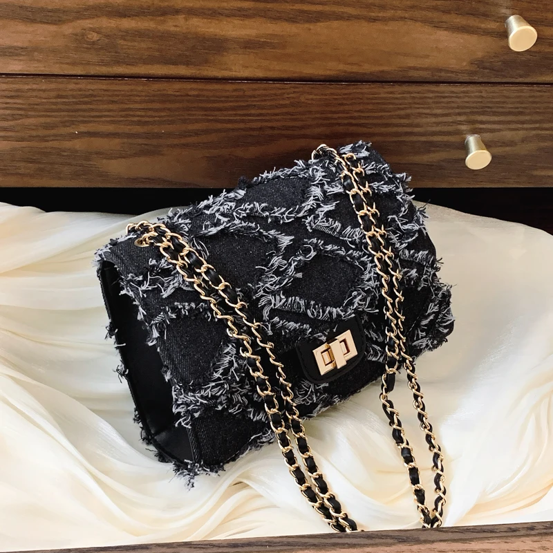 حقيبة نسائية ذات علامة تجارية فاخرة 2025 حقيبة نسائية جديدة عالية الجودة بكتف واحد حقائب كروس بسلسلة