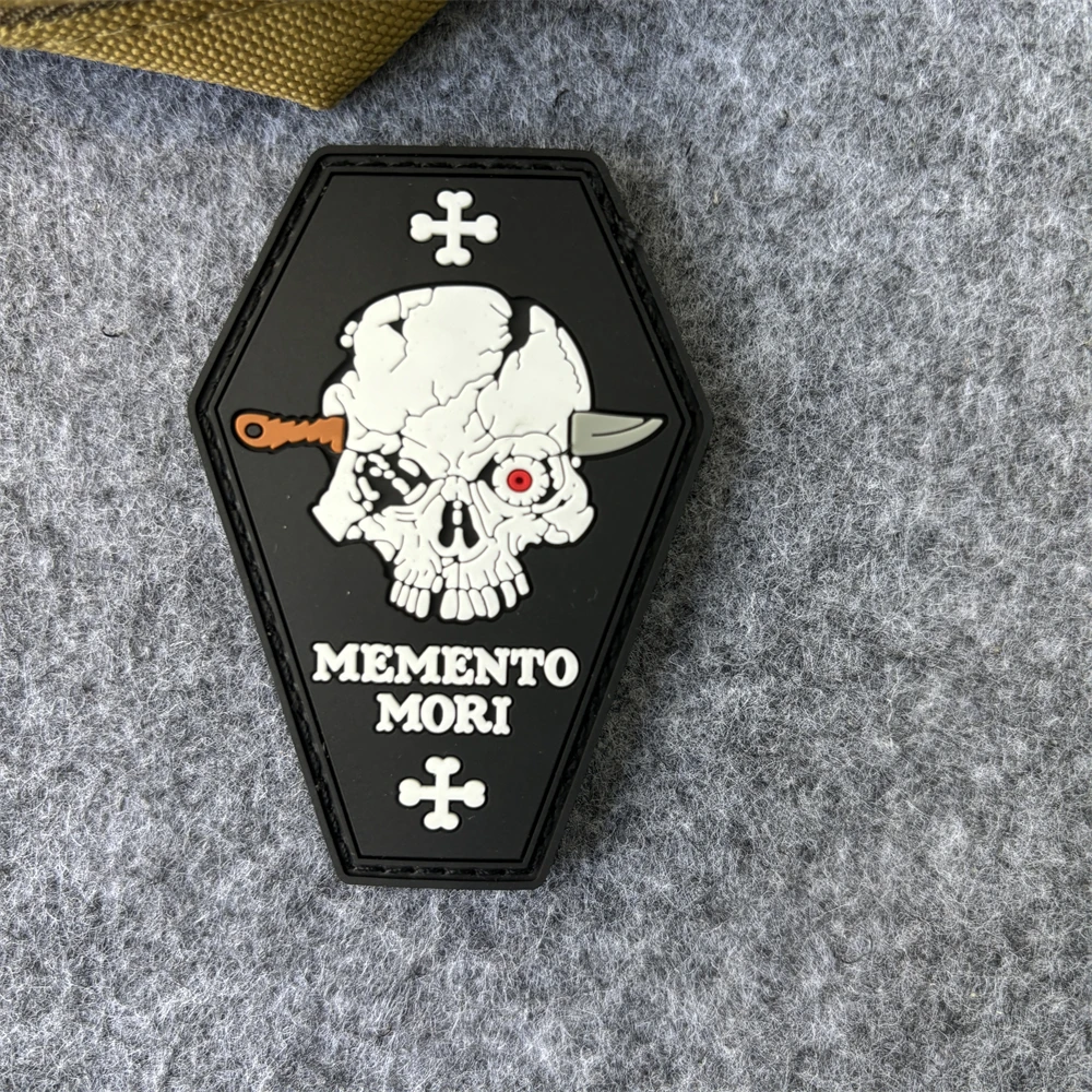 MEMENTO MORI Skull PVC Tactical Patch Hook&Loop Emblem Military Skull Army Morale Badge Armband Clothes Backpack Stickers