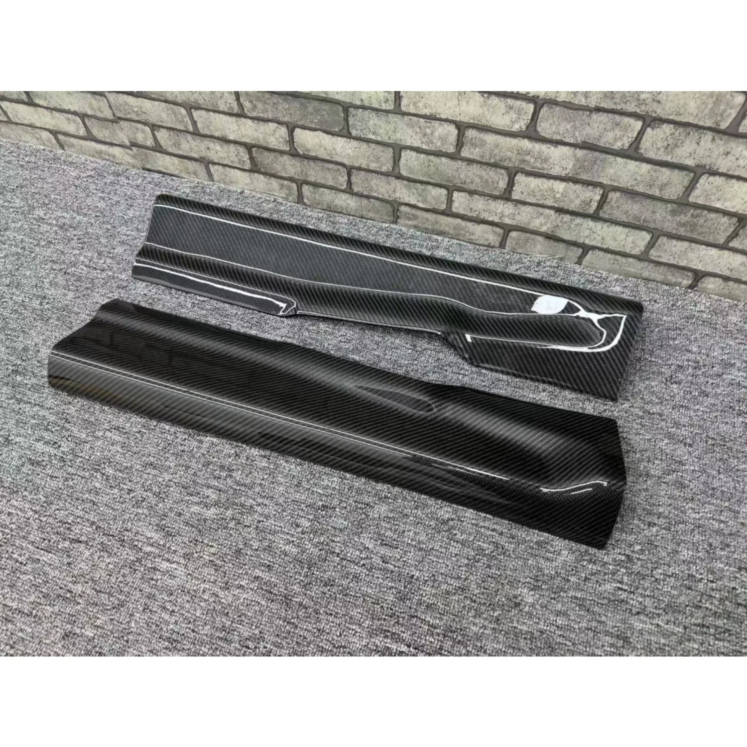 

High Quality OEM Automotive Interior Parts Suitable for Ford Mustang GT350 GT500 Door Sill Trim Interior