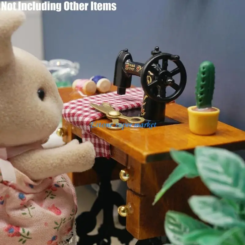 090B Nostalgische mini -naaimachine voor kunstliefhebbers en verzamelaars doen alsof spelen