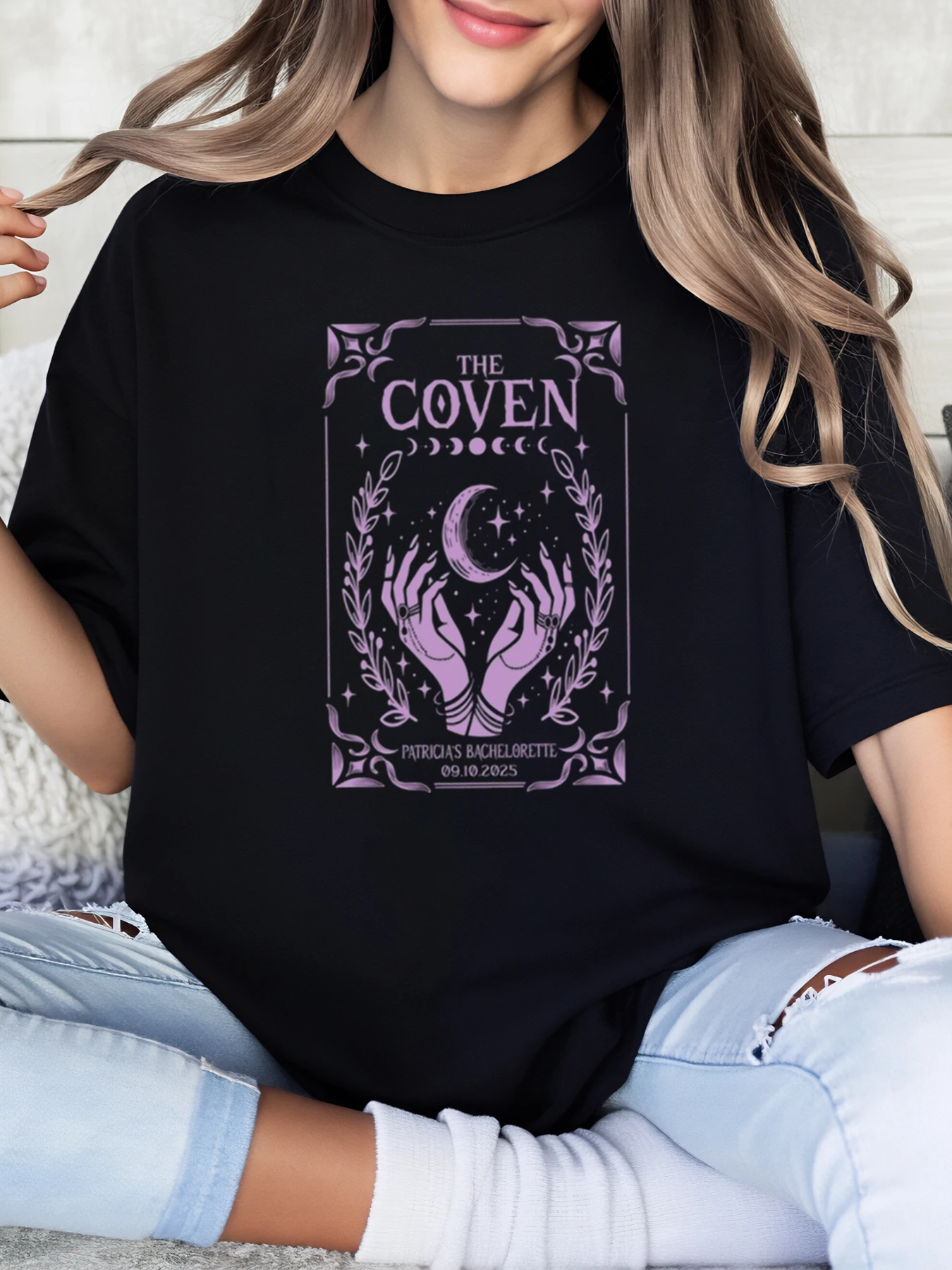 The Coven Moon and Hands プリント ハロウィン Tシャツ 女性 バチェロレッテ パーティー コスチューム ブラック プラスサイズ