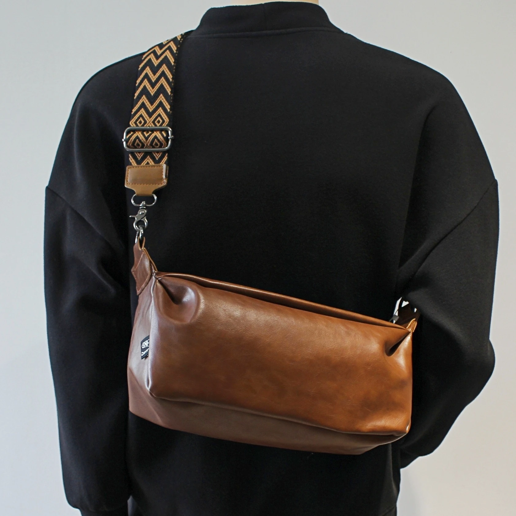 Threebox Casual Soft Leather Men's Crossbody Bag Trendy Street Style Backpack Small Shoulder Bag Pillow Shape PU Material