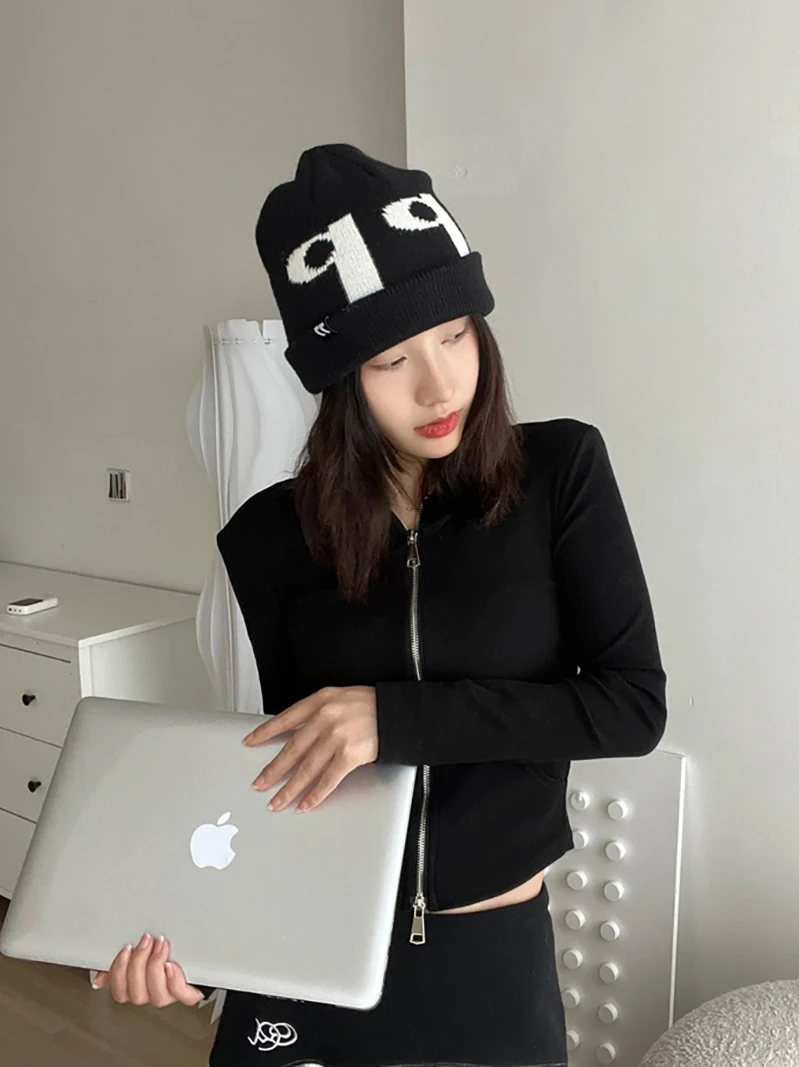 

Duojin2023 New PP Letter Knitted Hat Double-Sided Wear Hip Hop Trend Yarn Cap Ear Protection Cold Hat Casual Style Spring Sea...