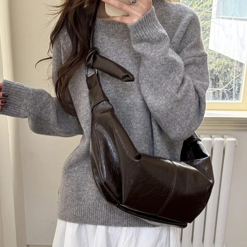 Large capacity vintage soft leather pleated dumpling bag lazy style casual versatile shoulder crossbody bag