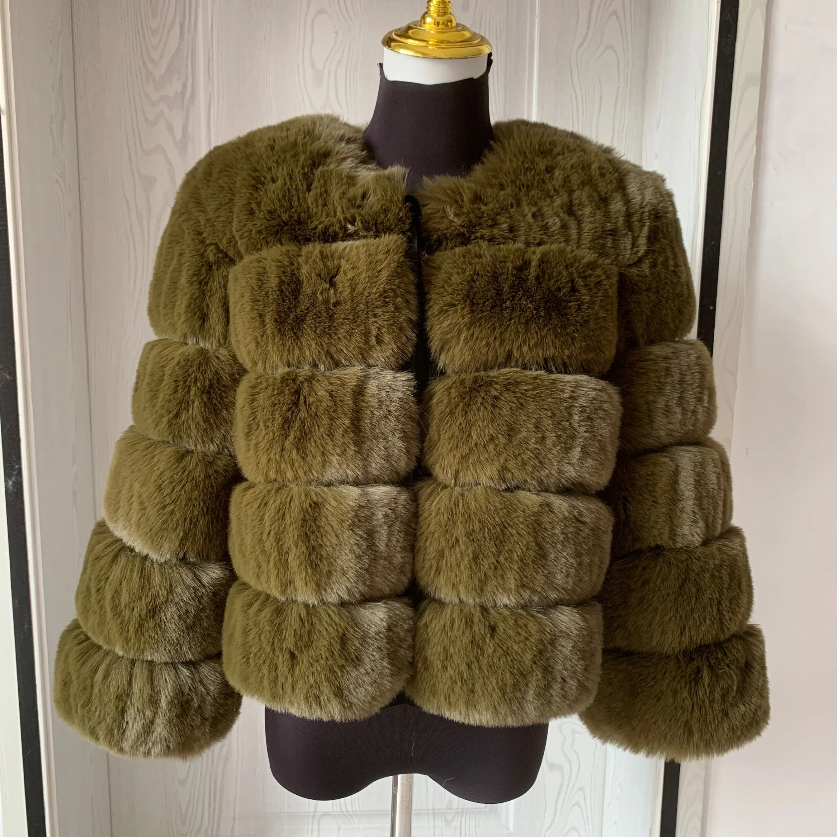 Damen Mode Kunstpelzmantel Super Angesagter Herbst Winter Kurzer Kunstfuchspelz Flauschige Jacke Hochwertig 7XL Damen Pelzmäntel – Detail 32