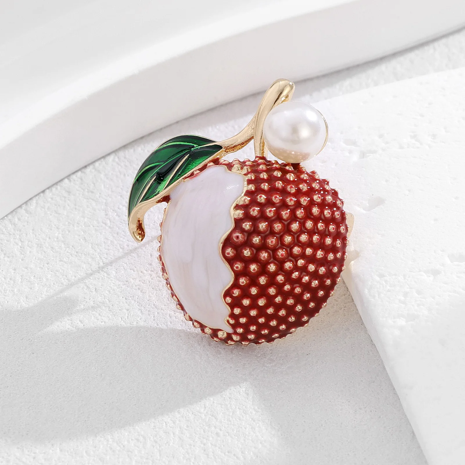 Alloy Lychee Brooch with Realistic Texture and Elegant Gold Plating for Versatile Styling