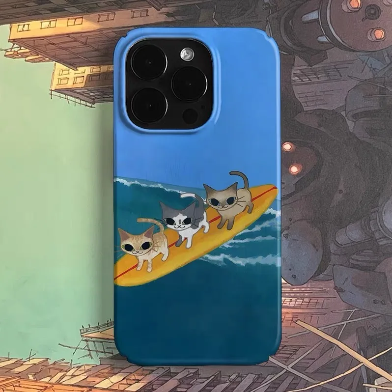 

Three Kittens Surfing Art Phone Case for IPHONE 17 Air 16E 15 PROMAX 14 Plus 13 12 MINI 11 PRO 16Plus XR XS Acrylic Phone Cover