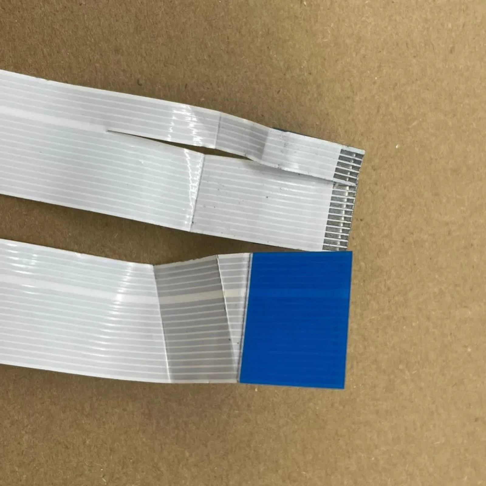 

Кабель блока сканера подходит для Epson L385 L303 L351 L565 L480 l358 L550 L310 L551 L395 L220 L396 L3070 L386 L382 L110 L555 L111