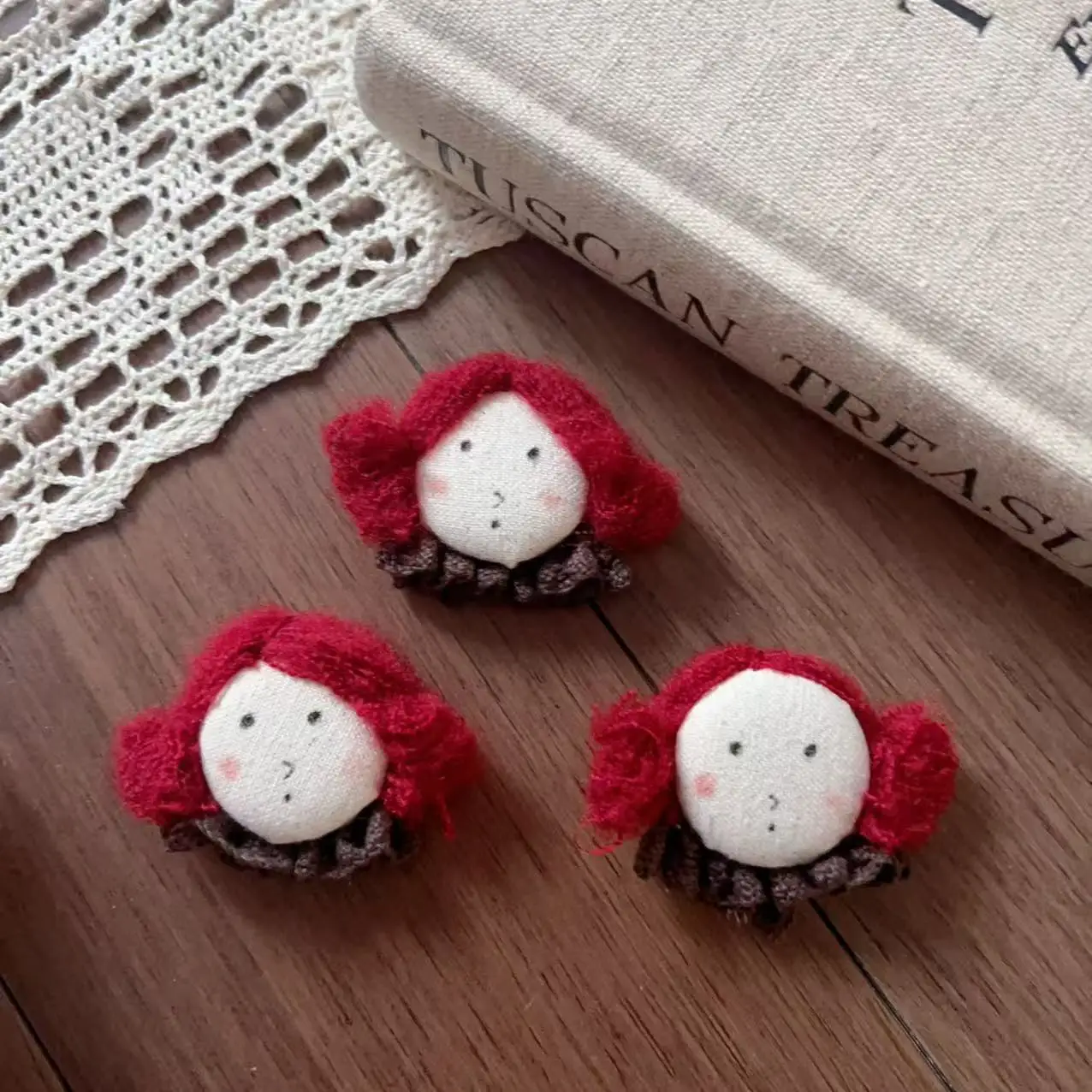 Premium Stuffed Fabric Student Hairstyle Girl Brooch Pin Handmade Cute for Shoes Hat Scarf Clothing Trim